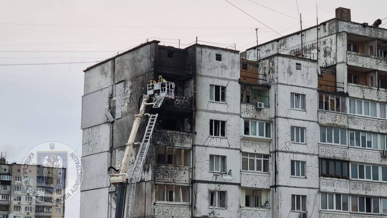 Наслідки влучання у будинок в Святошинському районі Києва