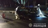 Військовослужбовець загинув у нічній ДТП у Миколаєві, його колега доставлена в лікарню, - поліція. ФОТО