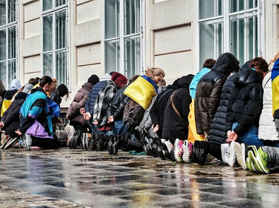 В Вене прошла акция в память жертв геноцида в Буче 06