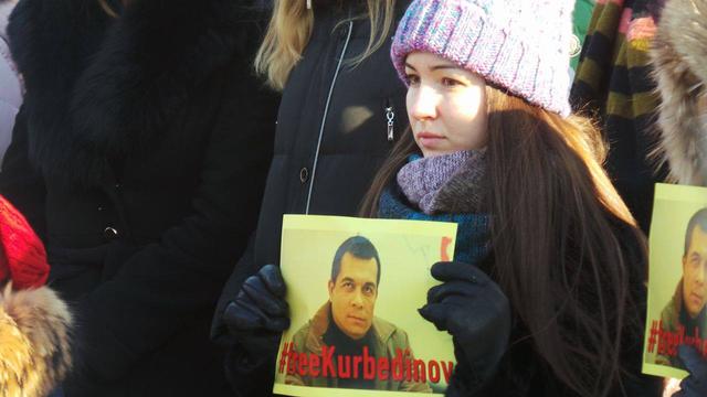 "Беззахисні захисники": в Києві пройшла акція солідарності із заарештованим в окупованому Криму адвокатом Курбедіновим 10 "Беззахисні захисники": в Києві пройшла акція солідарності із заарештованим в окупованому Криму адвокатом Курбедіновим 10