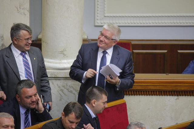 вр