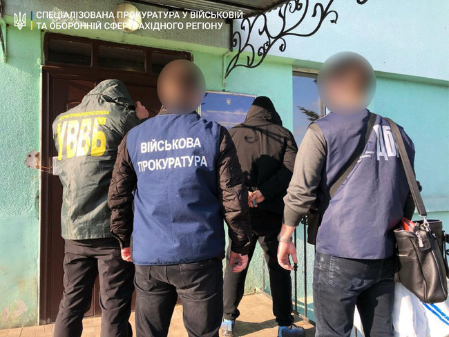 На Закарпатье при сбыте наркотиков задержан пограничник, - военная прокуратура 01