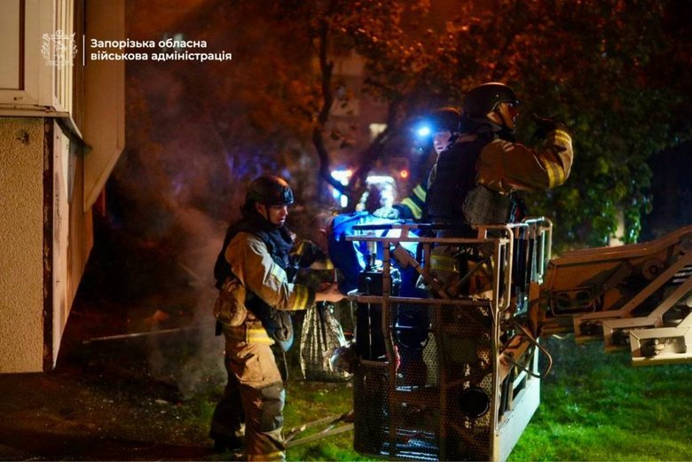 Росіяни вдарили по житловому будинку в Запоріжжі