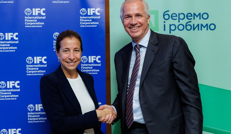 "Приватбанк" підписав дві угоди з IFC на $120 мільйонів. Це допоможе українському бізнесу вийти на нові ринки