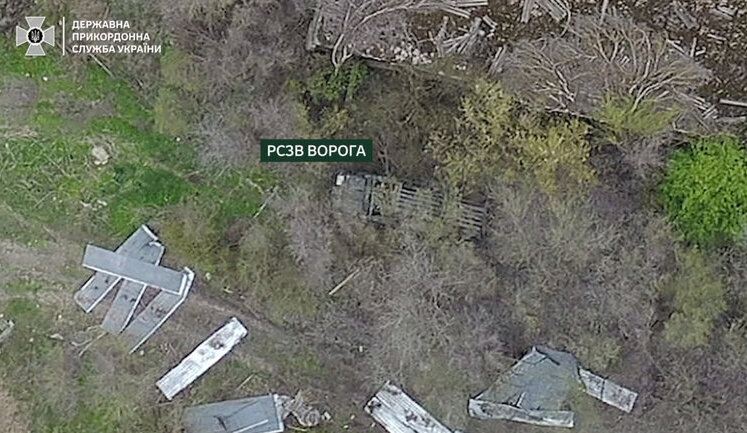 Прикордонники виявили та знищили приховану ворожу техніку, а також укриття окупантів на Харківщині. ВIДЕО