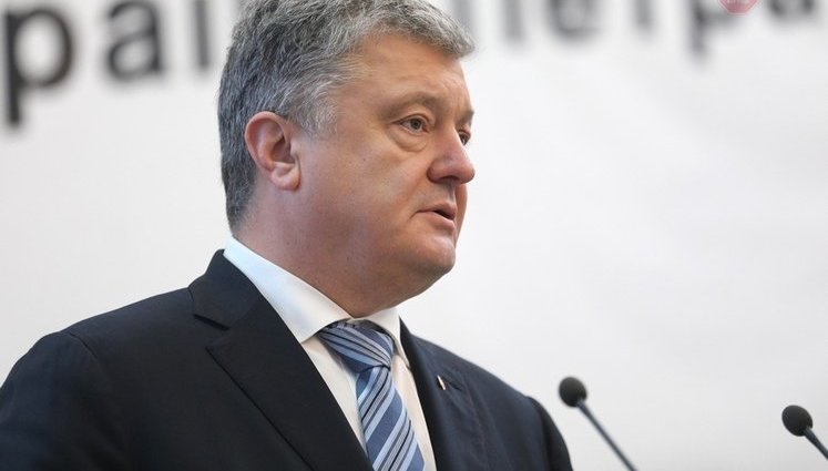 Порошенко про банківський закон: Це вибір між порятунком України і дефолтом, зубожінням і "русскім міром"