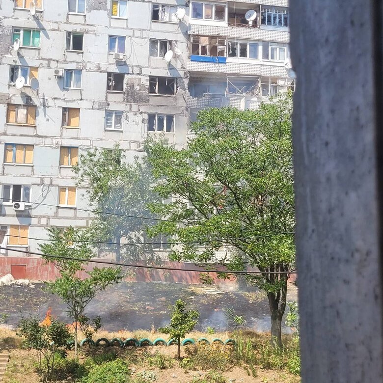 Russians fired from Grad at Stepnohirske in Zaporizhzhia: three people were wounded 04