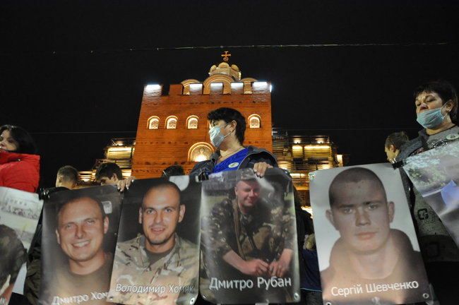 Свободу вязням Кремля: у Києві відбувається акція на підтримку полонених та безвісти зниклих українців 27