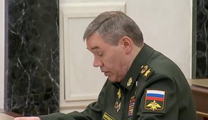 Герасимов в докладе Путину: РФ будет продолжать оккупацию территории Украины