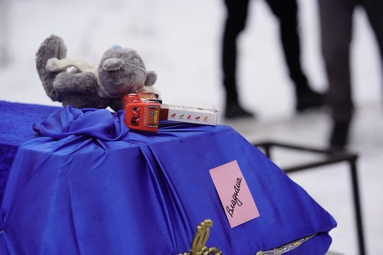 На Харківщині поховали ветерана Григорія Шикулу та трьох його дітей