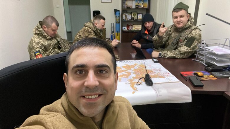 Командир 16-го батальйону 58-ої бригади Володимир Логуш: Як вони заходили через кордон? Ішла фура, за нею впритул три-чотири БТРи. В темряві незрозуміло було, що то кацапська техніка 02 Командир 16-го батальйону 58-ої бригади Володимир Логуш: Як вони заходили через кордон? Ішла фура, за нею впритул три-чотири БТРи. В темряві незрозуміло було, що то кацапська техніка 02