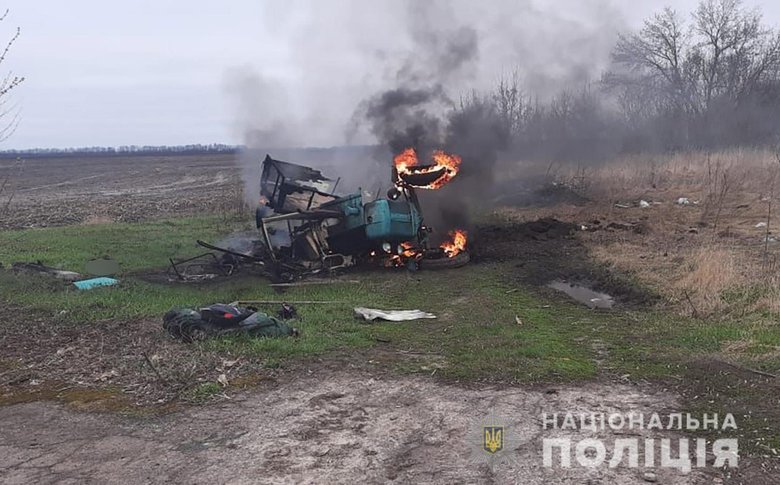 Tractor driver exploded on mine in Chernihiv region 01