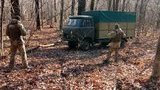 Вантажівку з контрабандною червоною ікрою з РФ затримали біля кордону на Сумщині, - Держприкордонслужба. ВІДЕО+ФОТОрепортаж