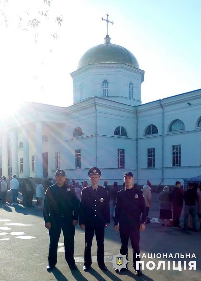 Порядок пасхальной ночью охраняли 20 тысяч полицейских 02
