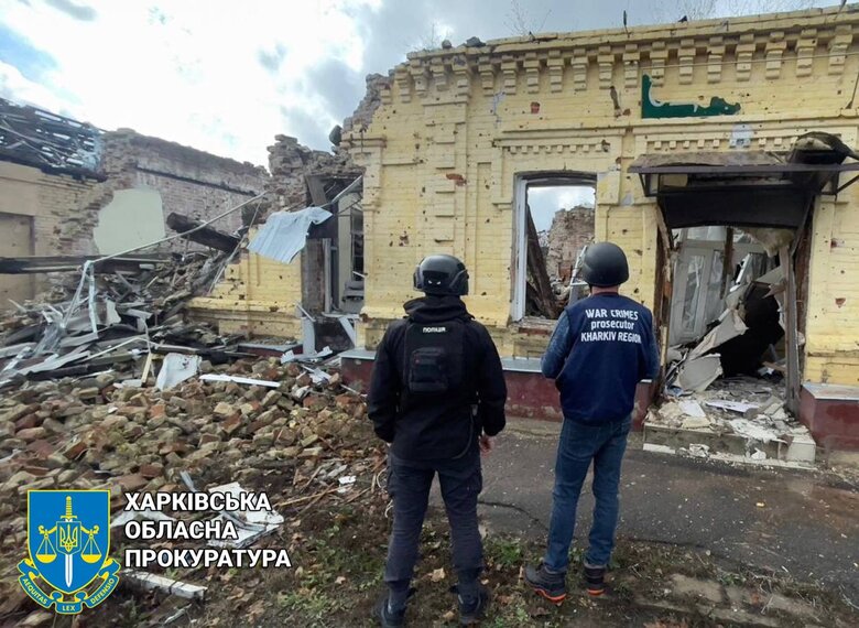 Последствия вражеских ударов по Волчанску: повреждены дома и гражданское предприятие 01 Последствия вражеских ударов по Волчанску: повреждены дома и гражданское предприятие 01