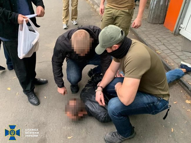 Деятельность группировки наркодилеров прекращена в Одессе, - СБУ 03