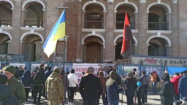 Активісти вимагають повернути Гостиний двір громаді Києва (оновлено) 10