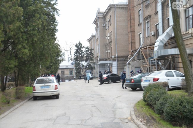 Невідомі повідомили про замінування міськради в Запоріжжі і вимагають заборонити ОПЗЖ і Партію Шарія 07