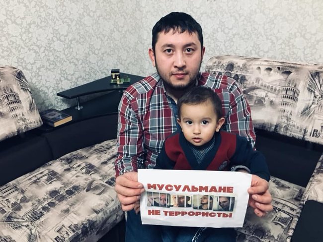 Мусульмани не терористи, - в окупованому Криму відбувається флешмоб на підтримку засуджених у справі Хізб ут-Тахрір кримських татар 32
