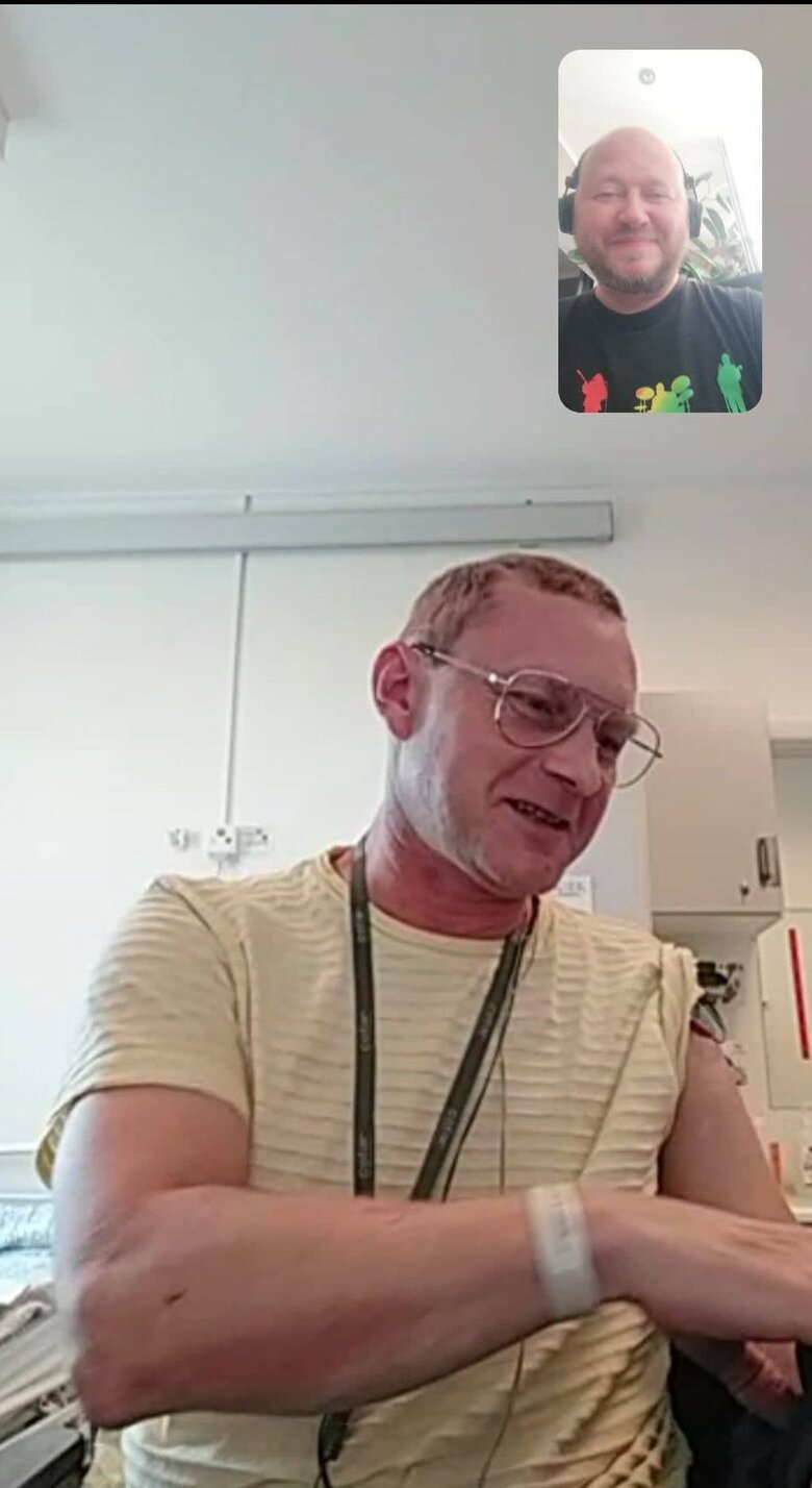 В моей каске торчит большой осколок мины. Мне говорят: Идти можешь? - Военная история солдата Юрия Соколова 04 В моей каске торчит большой осколок мины. Мне говорят: Идти можешь? - Военная история солдата Юрия Соколова 04