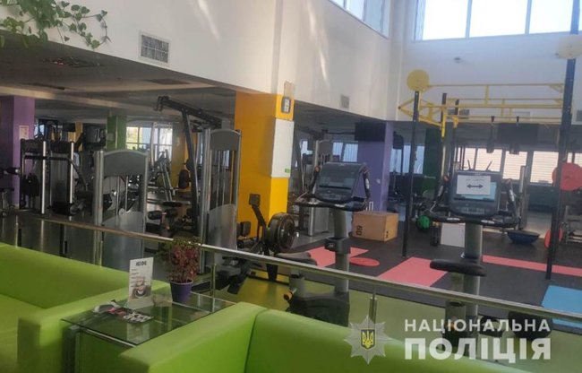 Бомбу в харьковском ТРЦ не нашли, - полиция 02