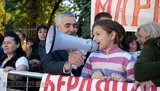 У Верховной Рады отдохнувших депутатов встретили акциями протеста. ФОТОрепортаж