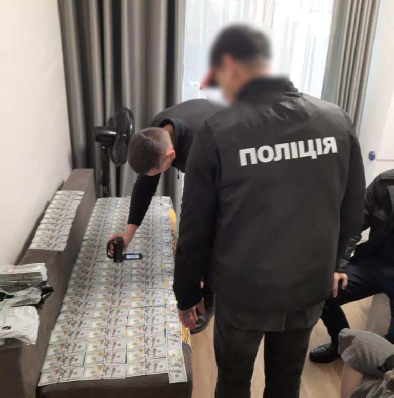 На Закарпатье нашли нелегальный нефтеперерабатывающий завод. Причастен кум Медведчука 06