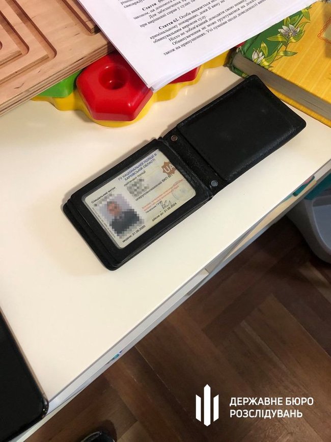 ГБР в Харькове вручило подозрение полицейскому, вымогавшему 51 тыс. за возврат водительских прав 06