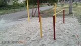 На месте снесенного у школы ларька с алкоголем установлены турники. Новый МАФ тут не станет. ФОТОрепортаж