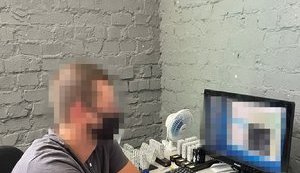 СБУ ліквідувала потужну ботоферму в Києві: на замовлення із РФ "Кримську платформу" критикували з 15 тис. акаунтів. ФОТОрепортаж