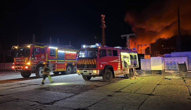 Рашисты ударили по объекту ДТЭК и транспортной инфраструктуре Одесщины: ранен мужчина, есть обесточивание (обновлено). ФОТО