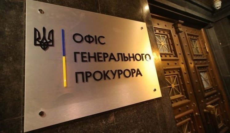Главного фигуранта операции "Карфаген" Кропиву задержали по дороге к границе, а Арахамия выступил против увольнения Кравченко, - журналист Ткач
