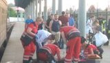 Мужчина получил ожоги рук и груди на вокзале в Киеве. Предположительно, он катался на крыше электрички. ФОТОрепортаж