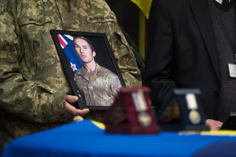 З добровольцем з Нової Зеландії Домініком Абеленом попрощались у Києві