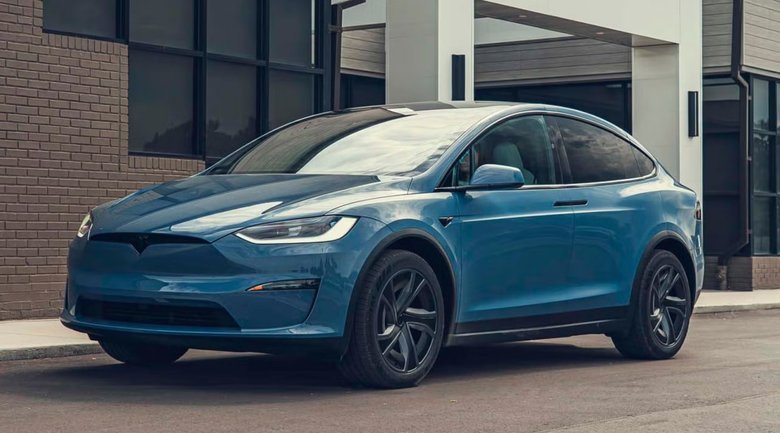 Tesla офіційно припинила виробництво своїх флагманських електромобілів
