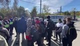 "Мирная акция двух общественных организаций" под домом Порошенко: дежурят 60 полицейских, в "ЕС" заявляют о провокациях со стороны титушек. ВИДЕО+ФОТОрепортаж