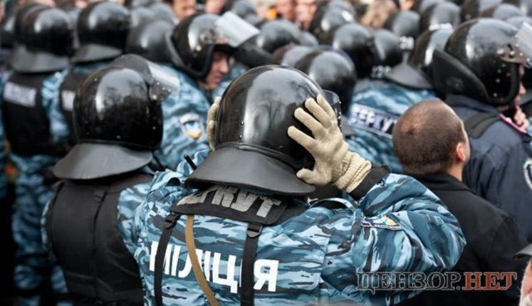 "Донецкая" милиция - гарантия Януковича на 2015 год