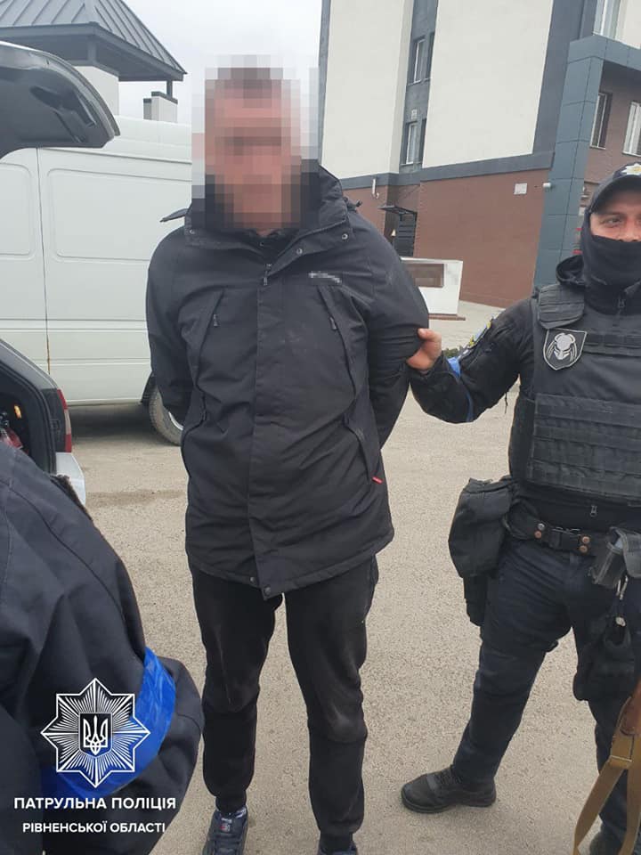 Спалился на слове паляниця: в Ривном задержан 42-летний гражданин РФ со взрывчаткой 01