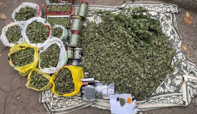 В Запорожье разоблачили группу наркоторговцев: изъято каннабиса на 6 миллионов гривен. ВИДЕО+ФОТОрепортаж