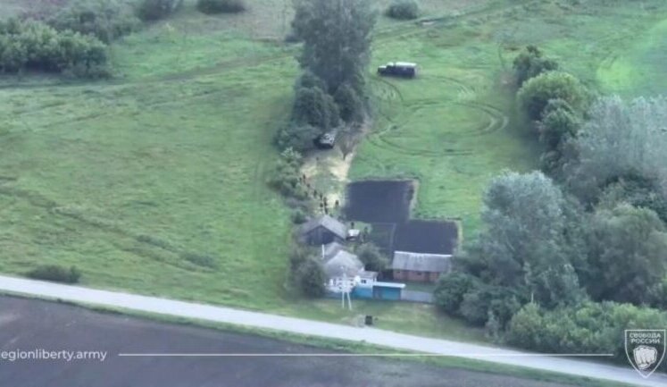 Fights of volunteers of "Freedom of Russia" legion with Russian army in Belgorod region. VIDEO
