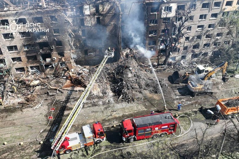 Наслідки удару РФ по Києву: Зеленський розповів подробиці