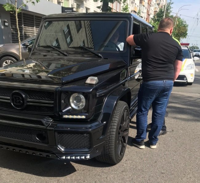 Водії в Києві знімають номерні знаки, щоб уникнути фіксації камерами за перевищення швидкості 02 Водії в Києві знімають номерні знаки, щоб уникнути фіксації камерами за перевищення швидкості 02