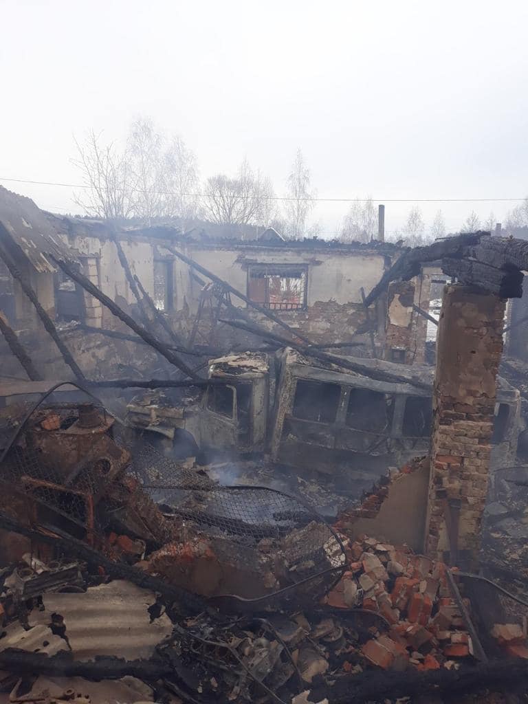 Последствия обстрела Зноб-Новгородской громады в Сумской области: разрушены мастерские аграрного лицея 01