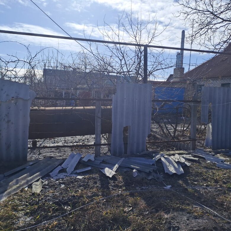 Зранку ворог обстріляв житлові квартали Авдіївки та вдарив ракетою по коксохіму, - ОВА 06 Зранку ворог обстріляв житлові квартали Авдіївки та вдарив ракетою по коксохіму, - ОВА 06