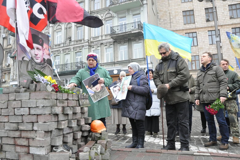 Пам’ять перших загиблих Героїв Небесної Сотні вшанували у Києві 02 Пам’ять перших загиблих Героїв Небесної Сотні вшанували у Києві 02