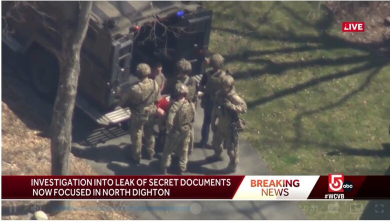 FBI arrests US Air Force Airman Teixeira, suspected of leaking classified Pentagon documents, - media 01