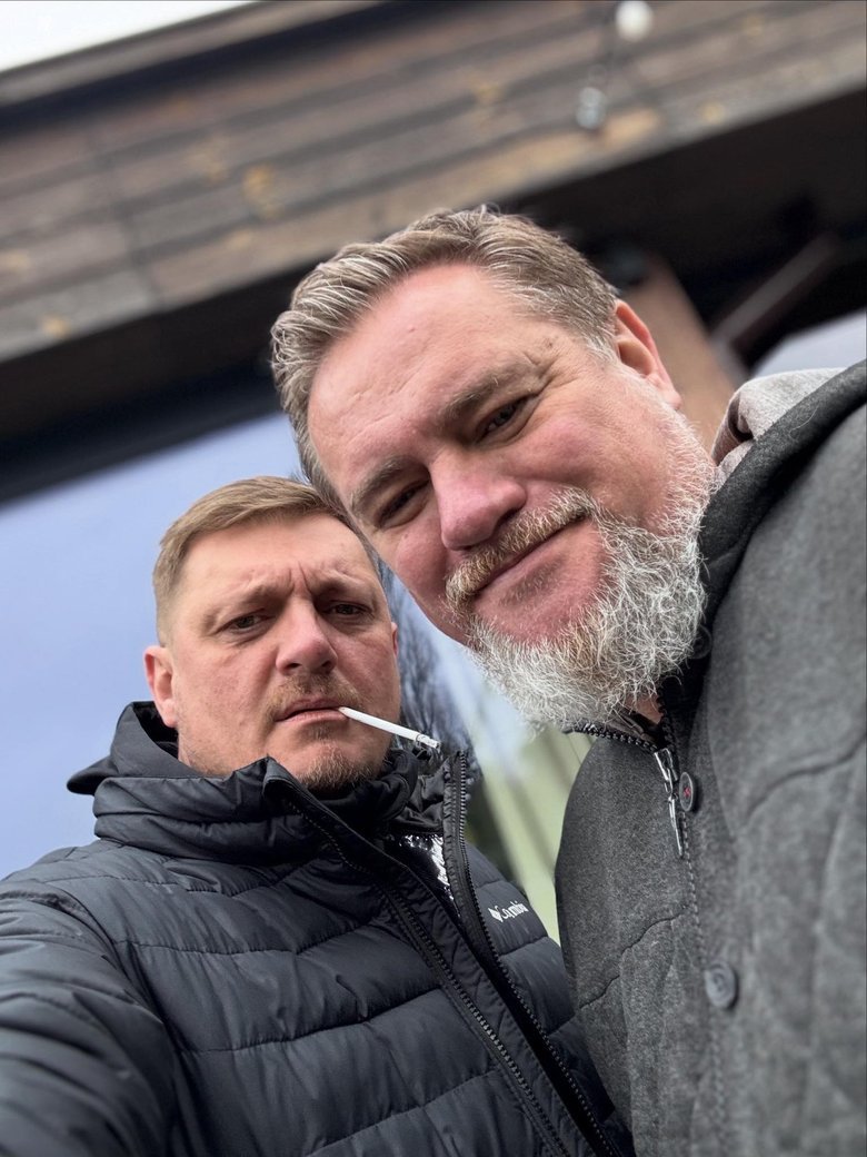 Юрій Ніколов з братом Сашком