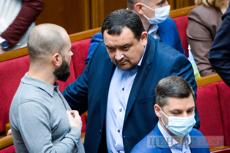 Рассказ Культенко Новинскому, Трухину и Кузьминых, приглашение Бондарь на вечеринку при свечах и сообщение Котик, дай деньги Васильеву, - работа ВР 22 февраля 41
