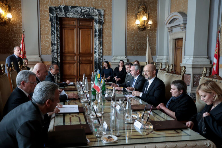 Shmyhal discussed strengthening Ukraine’s defense capabilities with Italian Defense Minister 01