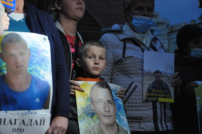 Свободу вязням Кремля: у Києві відбувається акція на підтримку полонених та безвісти зниклих українців 40